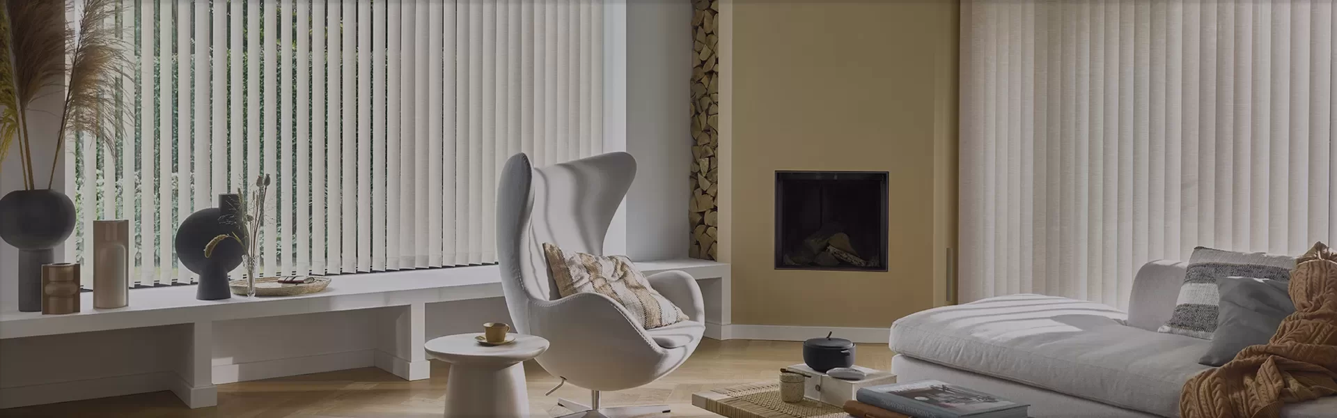 122-raamdecoratie_verticale-jaloezien_header.webp 122-raamdecoratie_verticale-jaloezien_header.webp